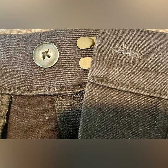 Old Navy Mid-Rise Chino Pants - Picture 4 of 4